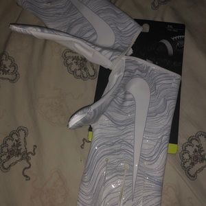 Nike Vapor Jets Football Gloves (XXL)